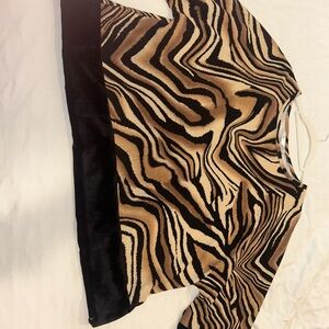 Kaktus Black and Tan Patterned Top